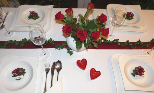 Rote Mustertische von Tischdeko-online für Ihre Hochzeit, Kommunion oder Konfirmation 4